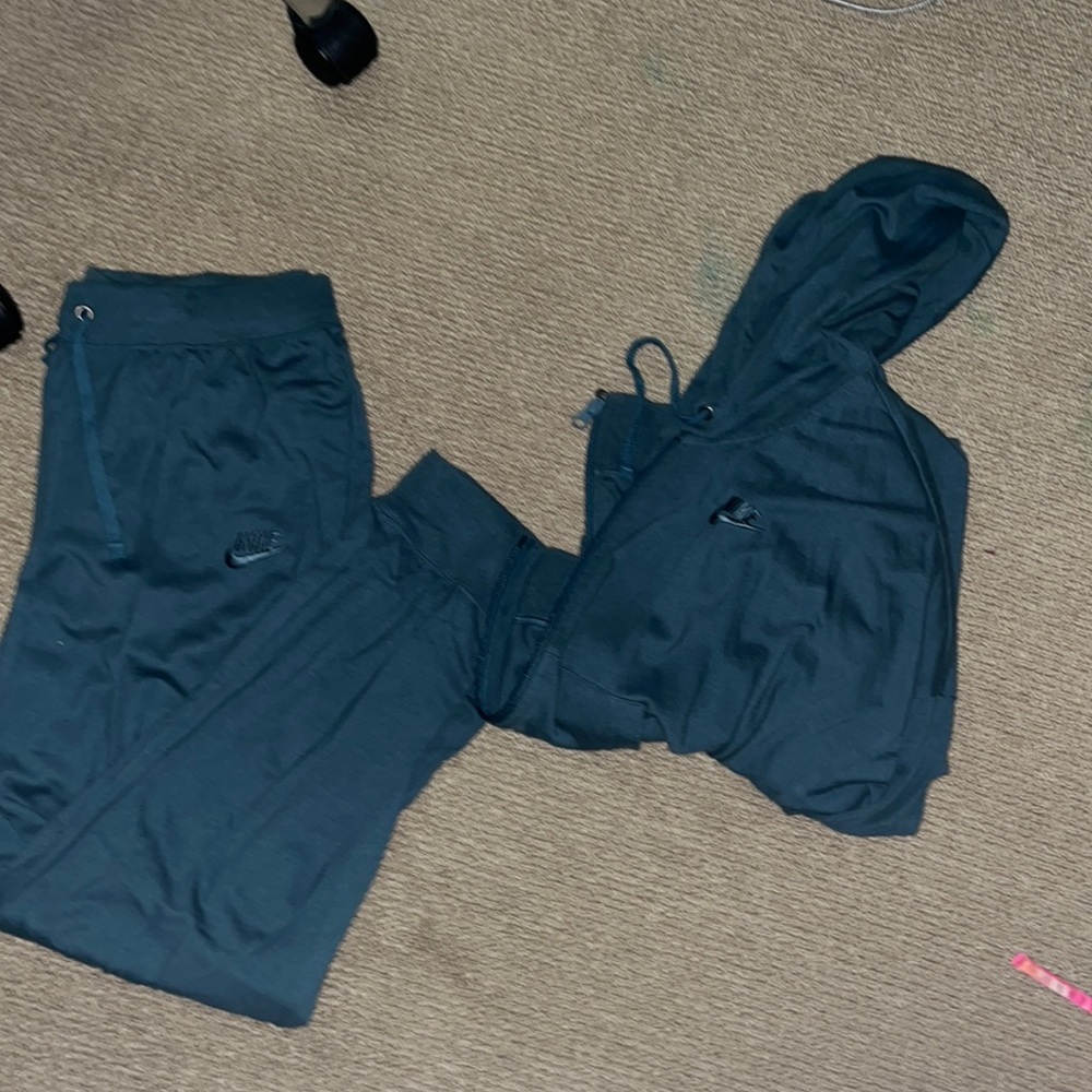 Matching teal tracksuit